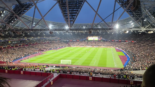 Prediksi: Bayer Leverkusen vs West Ham United - Adu Kuat Dua Raja Taktik yang Penuh Kejutan! 4 Prediksi: Bayer Leverkusen vs West Ham United – Adu Kuat Dua Raja Taktik yang Penuh Kejutan!