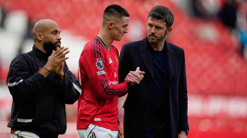 Prediksi Bola: MU Siapkan Dana Gila untuk Winger Kiri Baru!